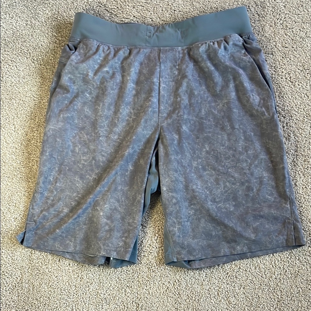 Men’s THE Lululemon 9’ Linerless Shorts